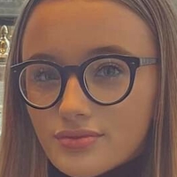 Olivia Robertson Nackt