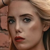Pauline Sophie Nackt