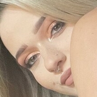 PeachyShea Nackt