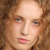 Petra Collins Nackt
