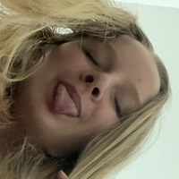 pluckypeaches Nackt