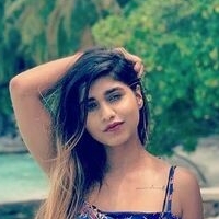 Pratika Sood Nackt