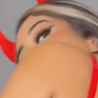 Raissa Oliveira Nackt