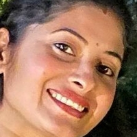 Renu Chandra Nackt