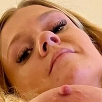 sadieandrews Nackt