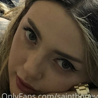 sainthoneyxxx Nackt