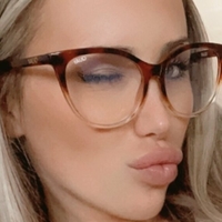 Samanthaauf Nackt