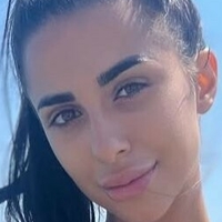 Sara Famurri Nackt