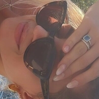 Sarah Harrison Nackt