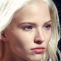 Sasha Luss Nackt