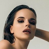 Sasha Spilberg Nackt