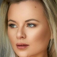 Shorty Holly Nackt