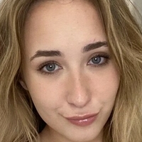 Skylar Sapphyre Nackt