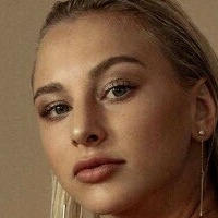Stephanie Belovukovic Nackt