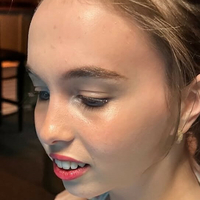 Suche: Serena Skybourne Nackt