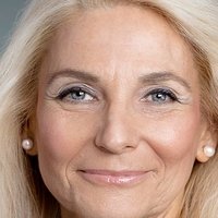Suzanne Colin Nackt
