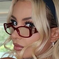 Tana Mongeau Nackt