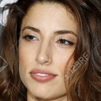 Tania Raymonde Nackt