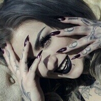 Tattoo Artists Nackt