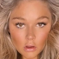 Taylor Stepaniuk Nackt