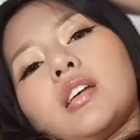 tharayafaii Nackt