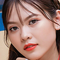 Thu Hien Nackt