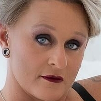 Tricia Anne Nackt