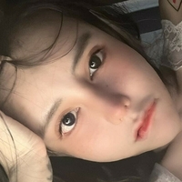 Trương Khả Trân Nackt