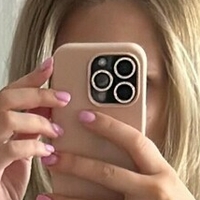 u126454761 Nackt