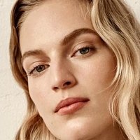 Vanessa Axente Nackt
