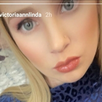 Victoria Ann Linda Nackt