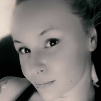 Victoria Reinhardt (Stange) Nackt