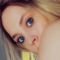 wetlittleblonde Nackt