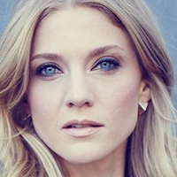 Winter Ave Zoli Nackt