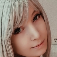 Yakisa Nackt