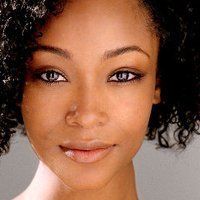 Yaya DaCosta Nackt