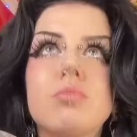 yeahimcaroline Nackt