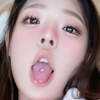 Yuzichucunqi Nackt