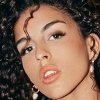 Zoe Bayona Nackt